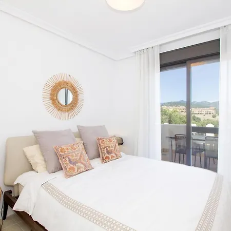 Beautiful With Seaview, Garden And Pool Εστεπόνα
