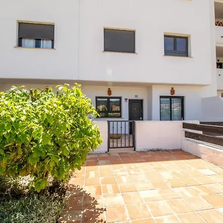 Διαμέρισμα Beautiful With Seaview, Garden And Pool