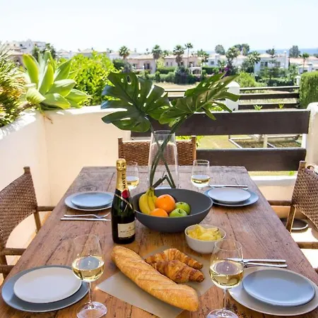 Διαμέρισμα Beautiful With Seaview, Garden And Pool Εστεπόνα