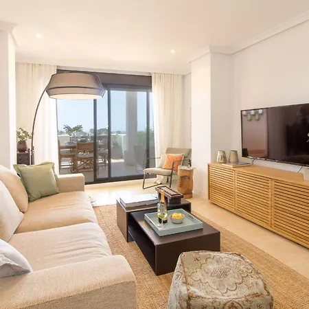 Apartment Beautiful With Seaview, Garden And Pool