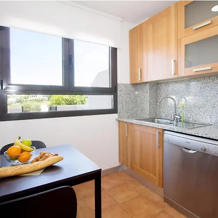 Beautiful With Seaview, Garden And Pool